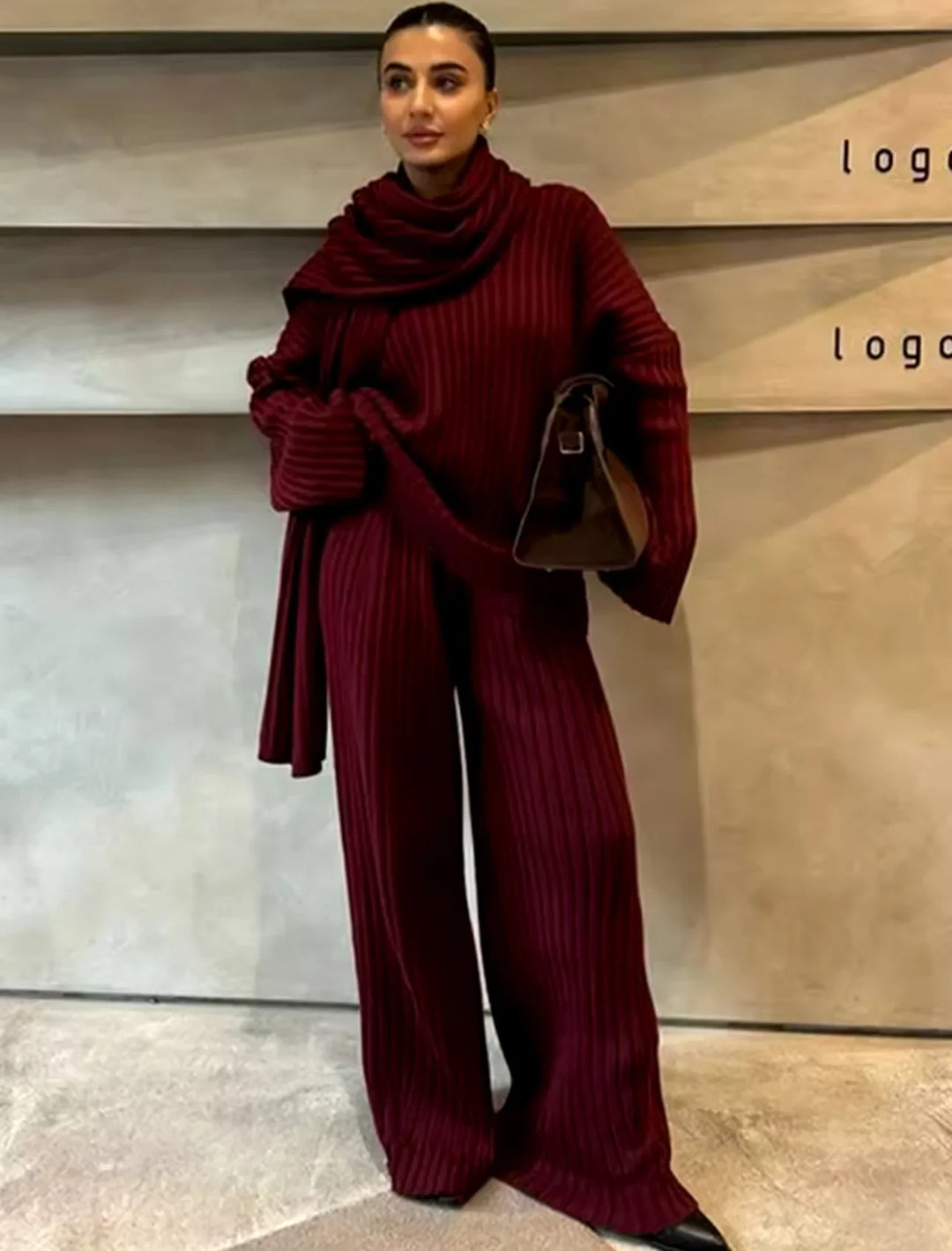 Levoire | Robe Pantalon Pull Décolleté V