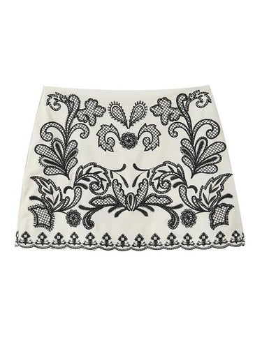 Levoire | Élégant Ensemble De Crop Top Et Jupe Brodé Noir Et Blanc