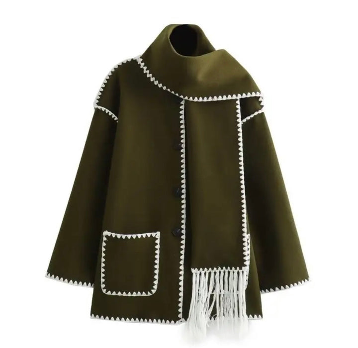 Levoire | Manteau Élégant Avec Garniture Noire Et Détails À Franges Vert