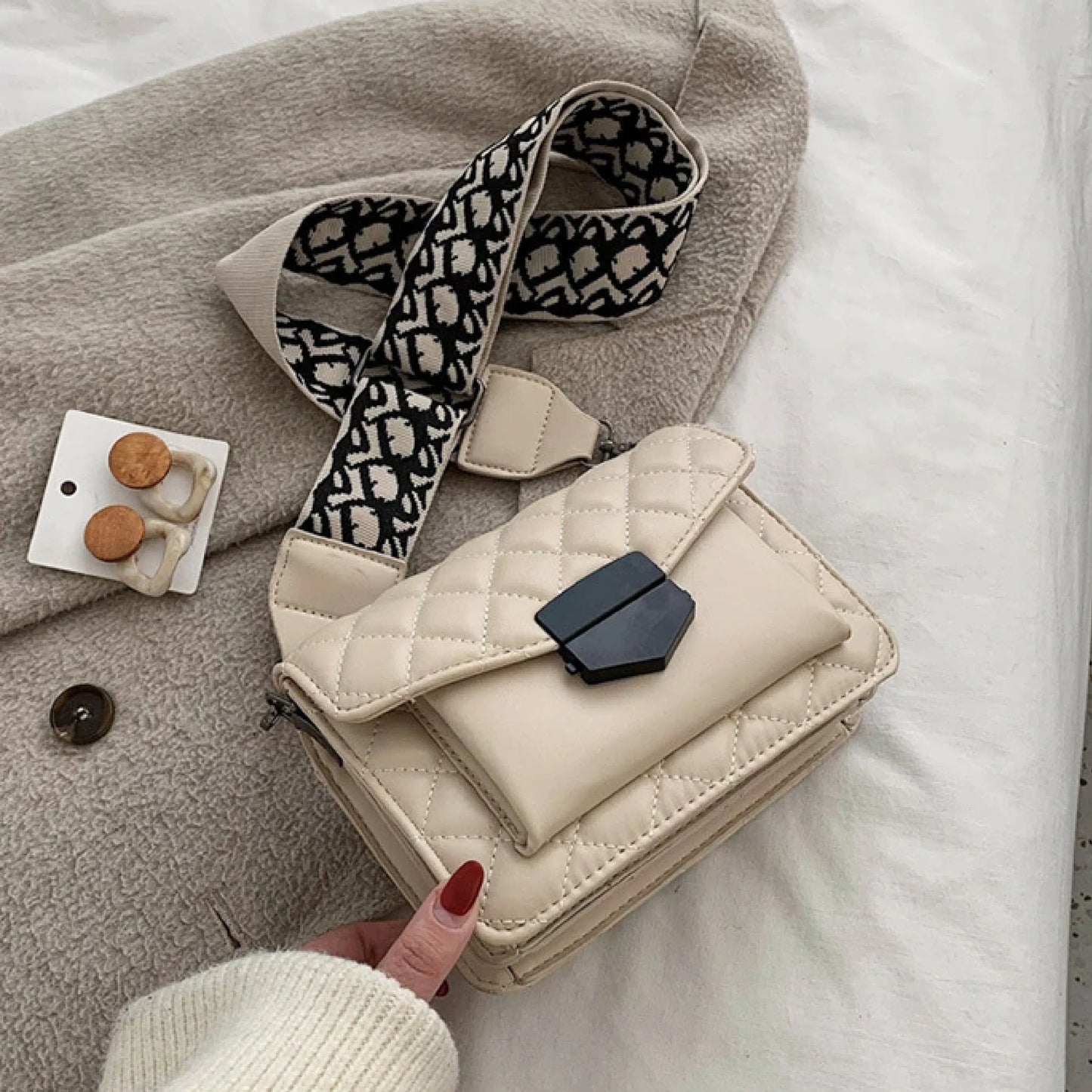 Levoire | Sac à main pour femmes Beige (20×15×6)cm