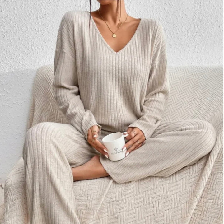 Levoire | Ensemble Tricoté Élégant Col En V