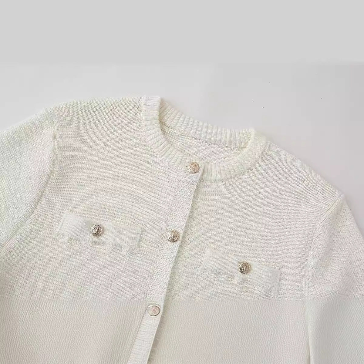 Levoire | Robe Minijupe Blanche Avec Manches Courtes Et Fermeture Boutonnée