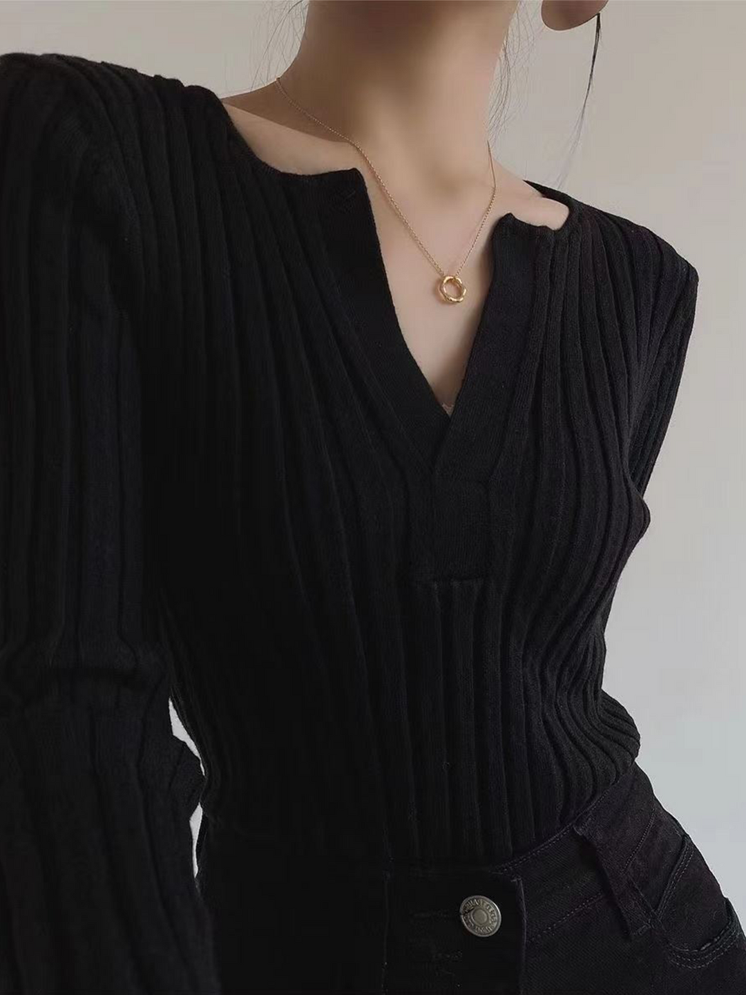 Levoire | Pull En Tricot À Manches Longues Avec Décolleté En V Vêtements Pour Femmes Noir