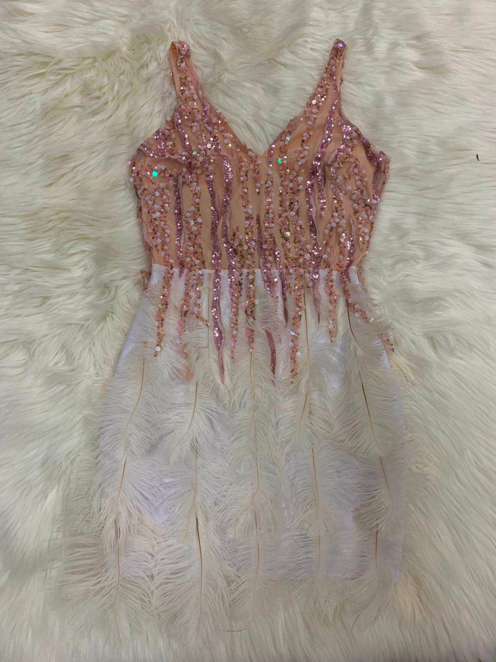 Levoire | Plumes Paillettes Mini Robes Épaules Dégagées