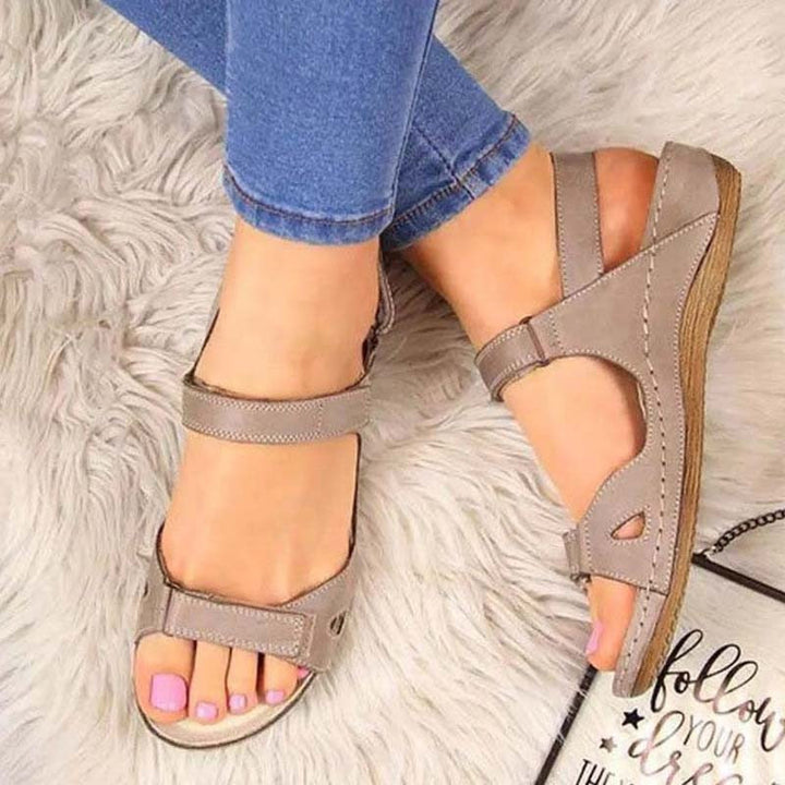 Levoire | Trottinette Stylée Pour Femmes Sandales Grises