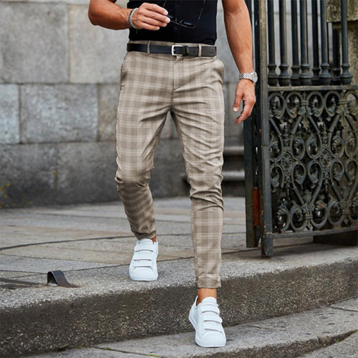 Levoire | Slim Fit Checked Pants With Pockets Beige