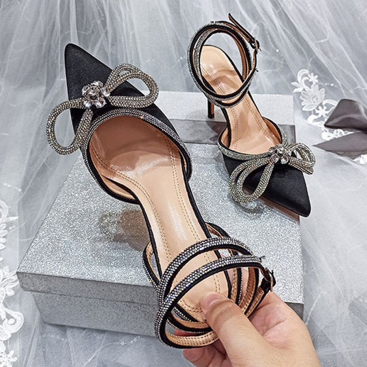 Levoire | Noeud En Cristal En Soie Orteils Pointus Boucle Sangle Fine Talons Hauts