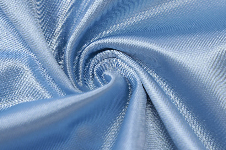 Levoire | Robe En Satin Conquérez La Nuit Dans Une Robe Mini Brillante