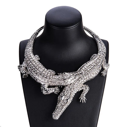 Levoire | Collier En Crocodile En Cristal Brillant Pour Un Look Accrocheur