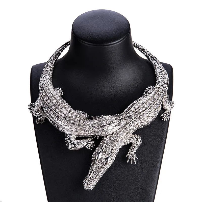 Levoire | Collier En Crocodile En Cristal Brillant Pour Un Look Accrocheur