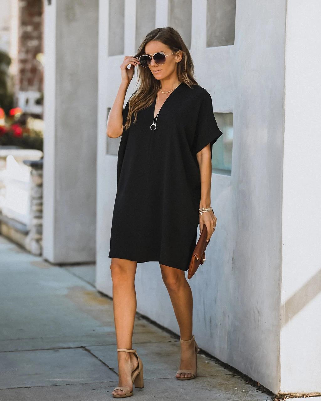 Levoire | Robe À Encolure En V Pour Femmes Noir