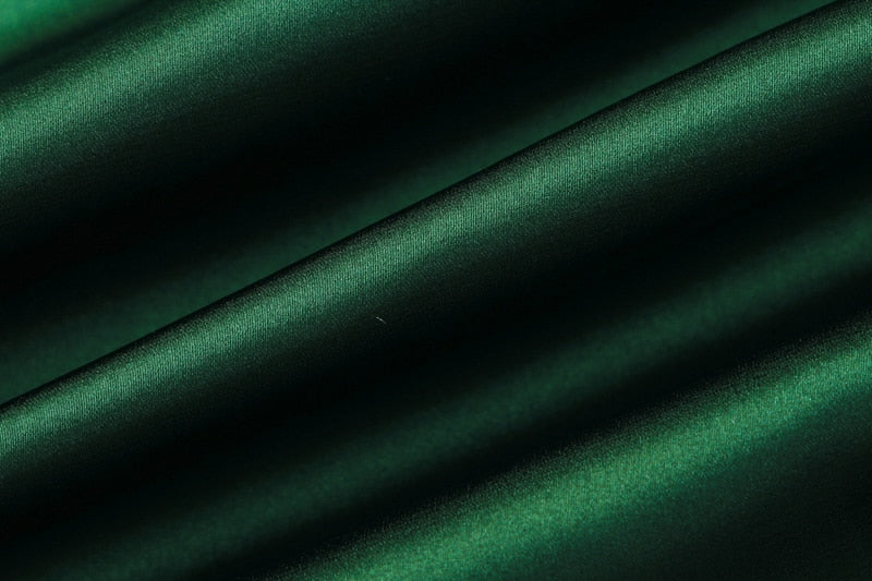 Levoire | Robe Maxi En Satin Vert Avec Découpe Au Dos