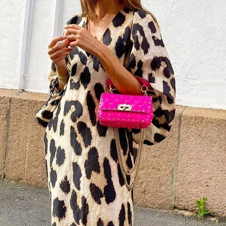 Levoire | Robe De Fête À Imprimé Léopard À Col En V À Manches 3/4 Élégante & Respirante
