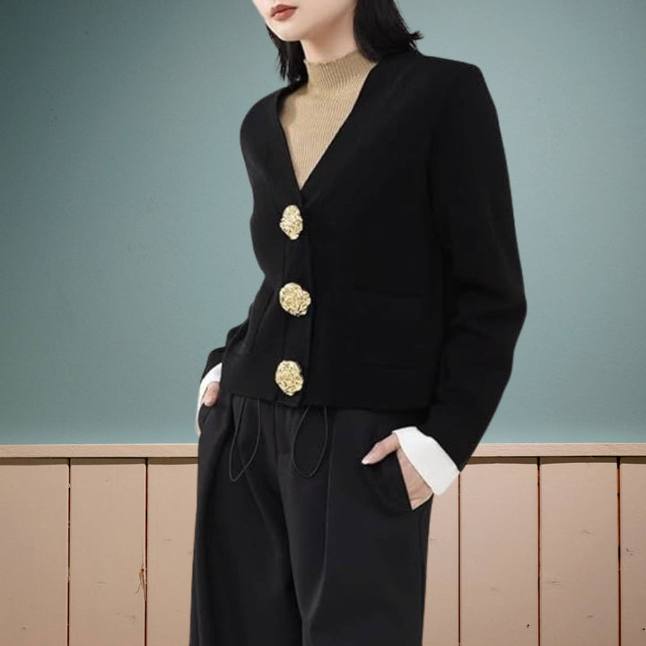 Levoire | V Jacket With Long Sleeves And V-Neck With Side Pockets