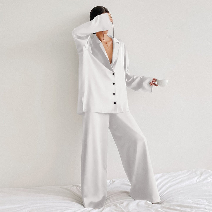 Levoire | Ylipaino Satiini Silkkipyjama Setti Valkoinen