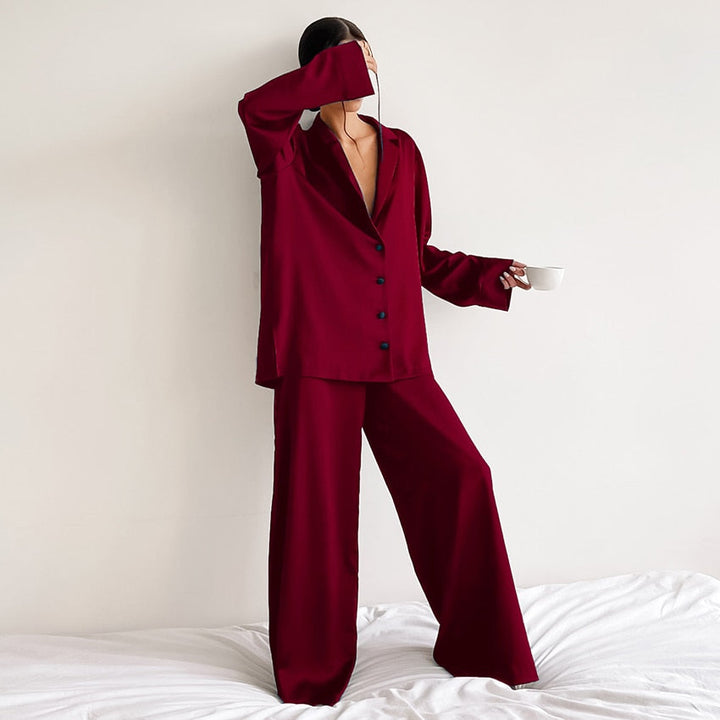 Levoire | Ylipaino Satiini Silkkipyjama Setti Rot