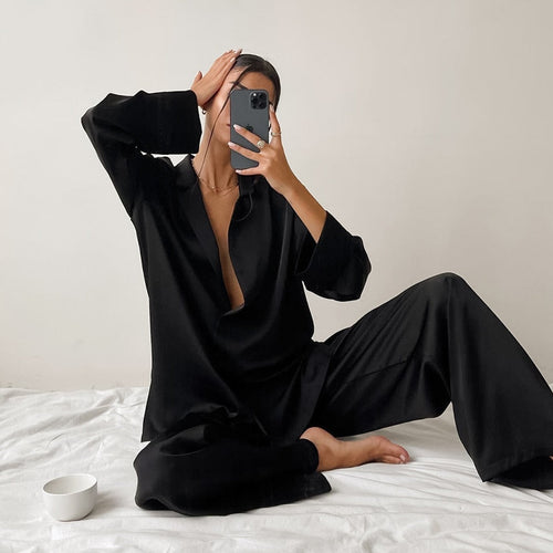 Levoire | Ylipaino Satiini Silkkipyjama Setti