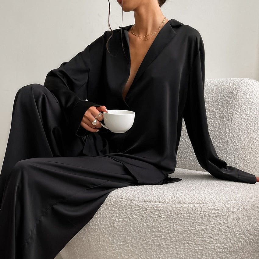 Levoire | Ylipaino Satiini Silkkipyjama Setti