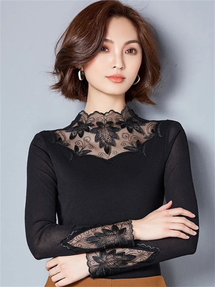 Levoire - Blouse en dentelle avec col roulé