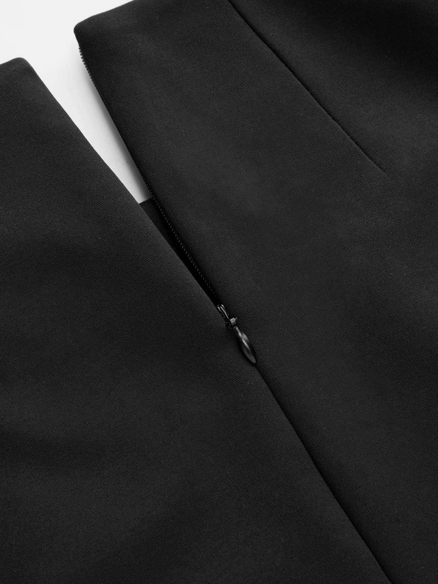 Levoire | Robe Mini À Col Rond Uni À Manches Longues