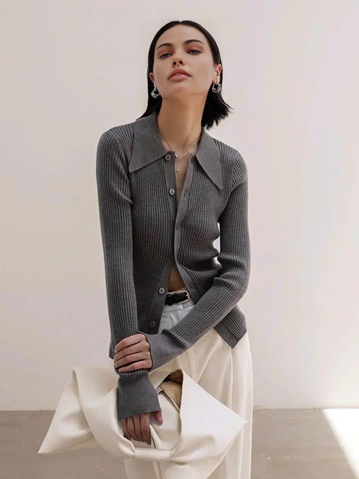 Levoire | Élégant Cardigan Slim À Rayures Avec Revers