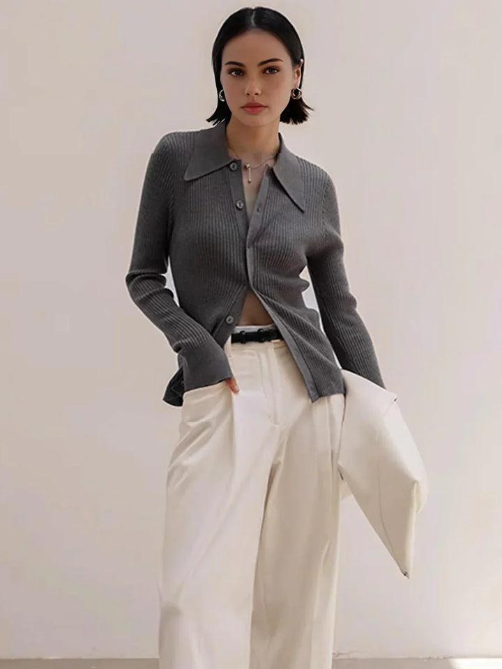 Levoire | Élégant Cardigan Slim À Rayures Avec Revers