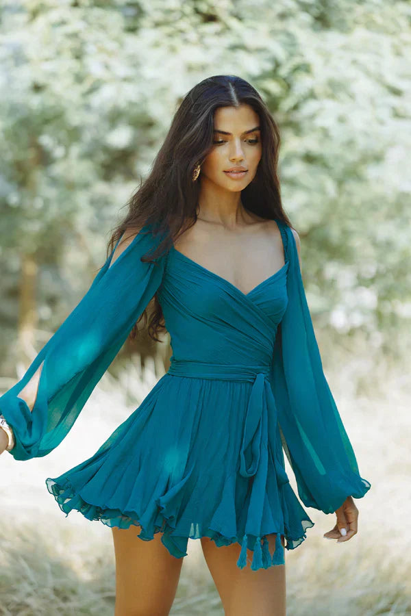 Levoire | Robe Levoire | Avec Des Manches Fluides Et Un Décolleté En V Bleu