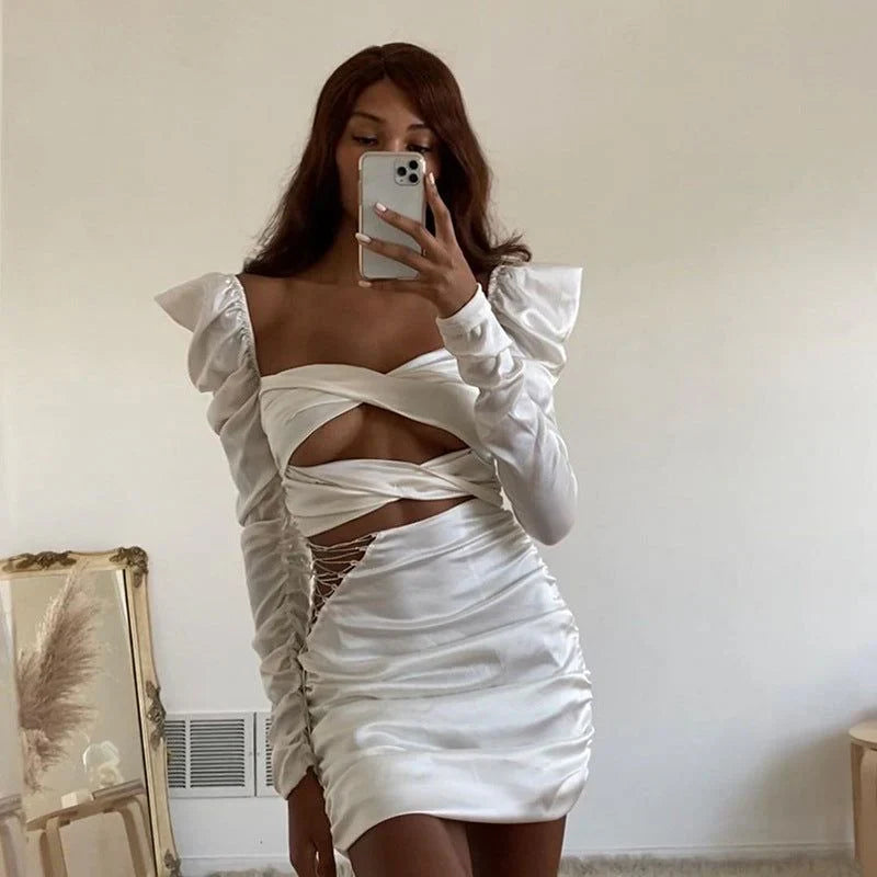 Levoire | Raffung Cut Out Lacé Mini Robe