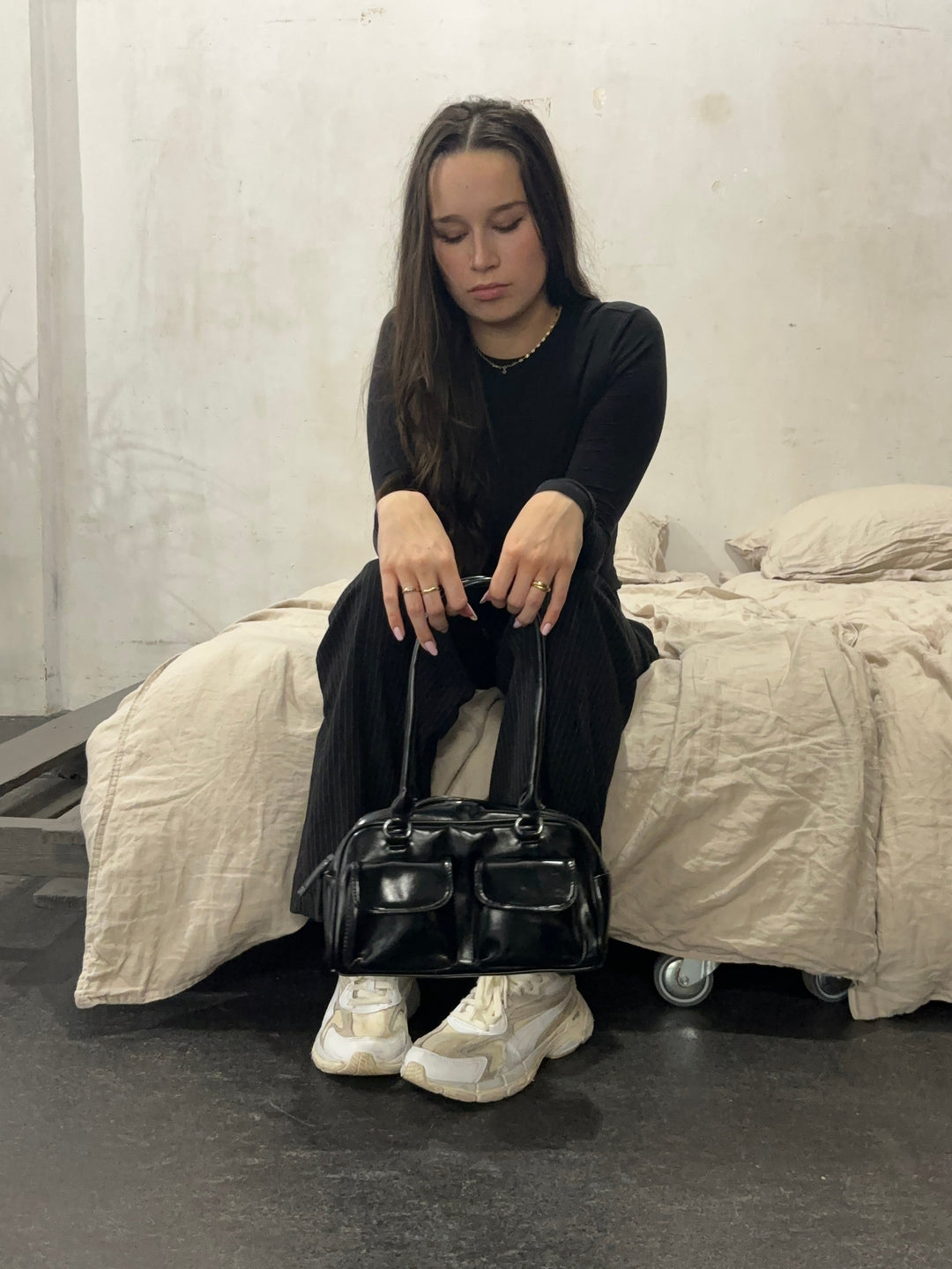 Levoire | Sac À Main En Cuir Brillant Avec Compartiments Latéraux