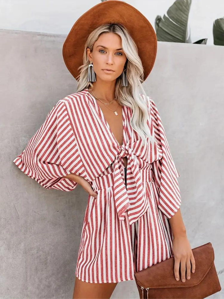 Levoire | Combinaison Rayée Tenue D'Été Avec Cravate Rouge