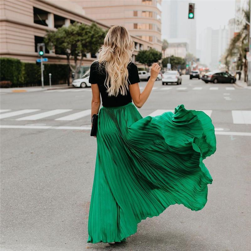 Levoire | robe longue unie plissée