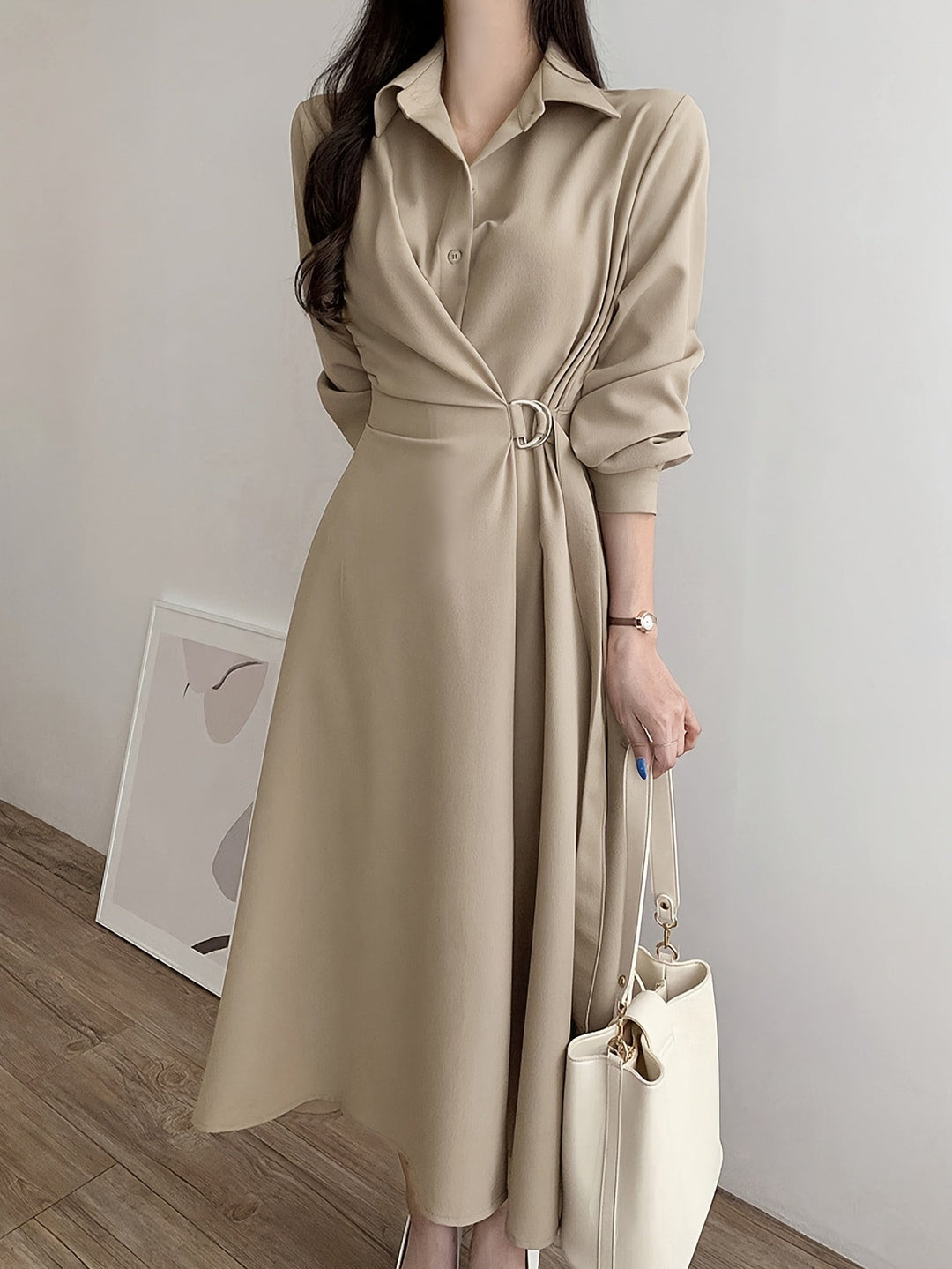 Levoire | Elegante Robe Midi Avec Détail De Nœud Et Col