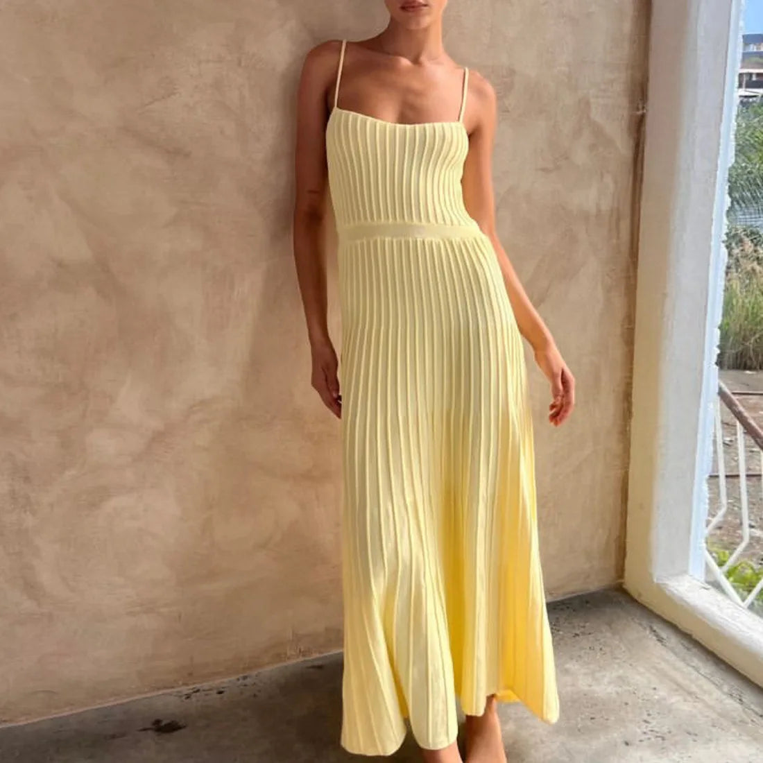Levoire | Robe Midi Élégante En Tricot Jaune