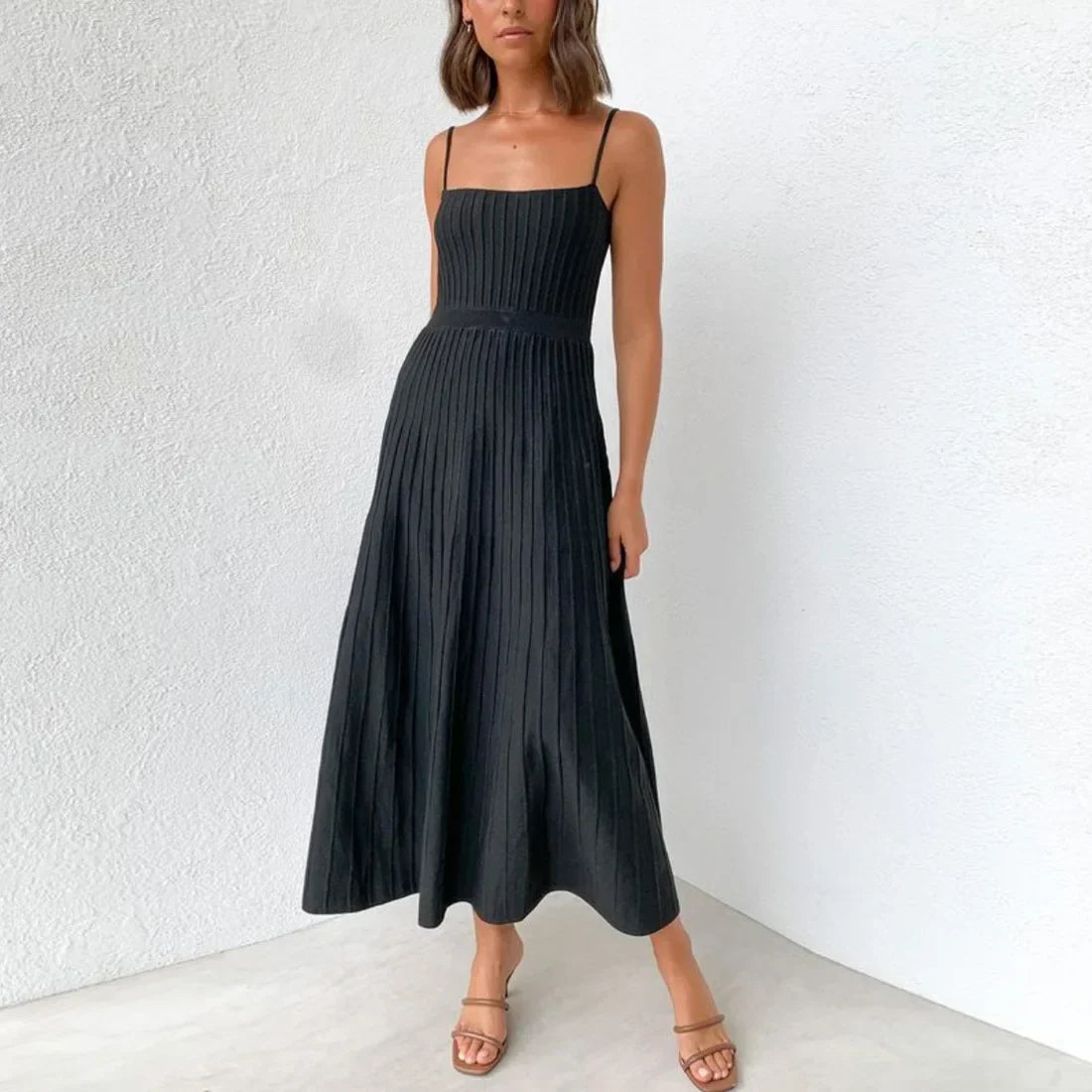 Levoire | Robe Midi Élégante En Tricot Noir