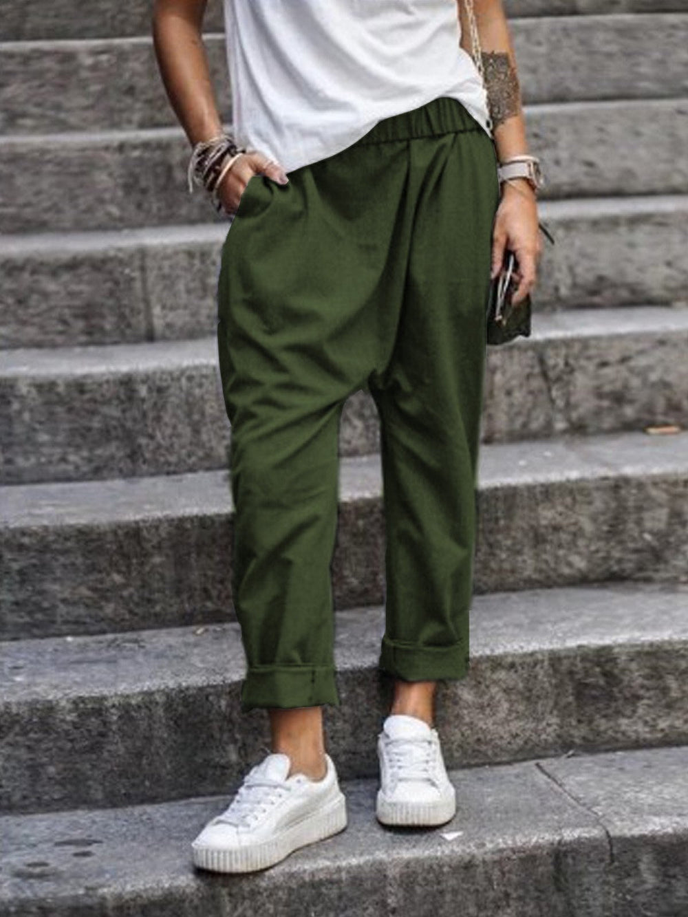 Levoire | Stylish Mid-Rise Elastic Pants With A Relaxed Fit armeenavihre vert