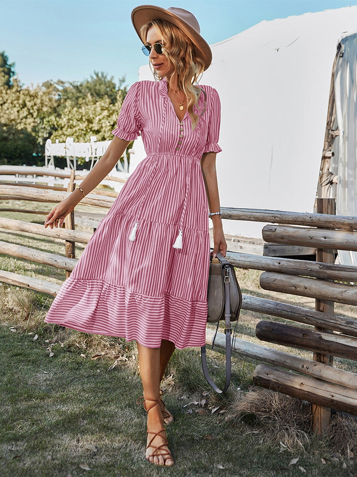 Levoire | Robe Midi Rayée Élégante Avec Des Boutons
