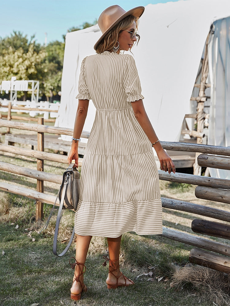 Levoire | Robe Midi Rayée Élégante Avec Des Boutons