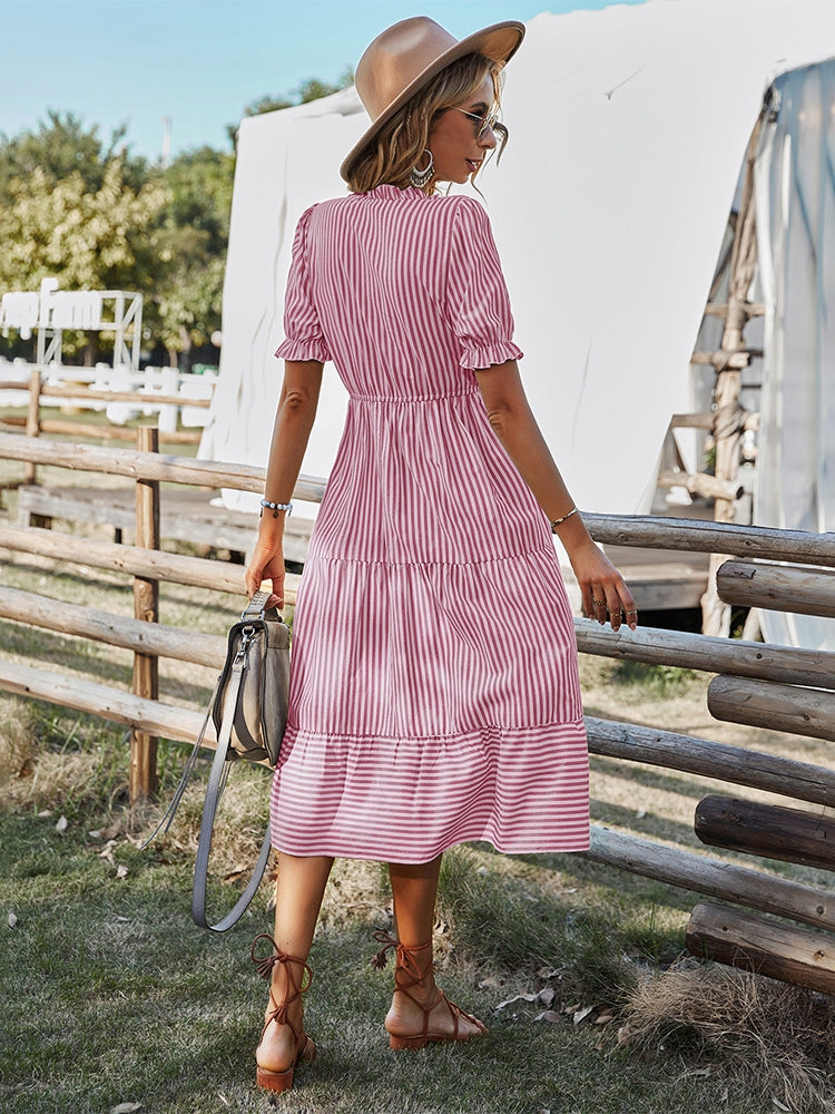 Levoire | Robe Midi Rayée Élégante Avec Des Boutons