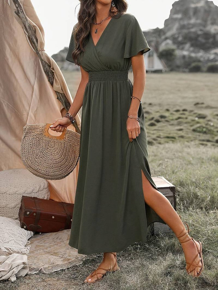 Levoire | Robe Élégante À Manches Courtes Avec Col Chœur Vert olive