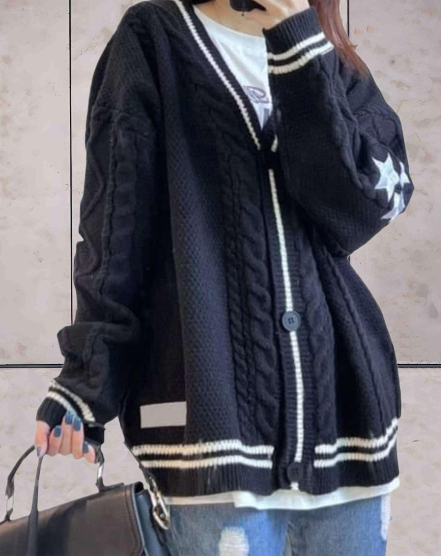 Levoire | Pull Tricoté Simple Avec Motif D'Étoiles Et Encolure En V Noir