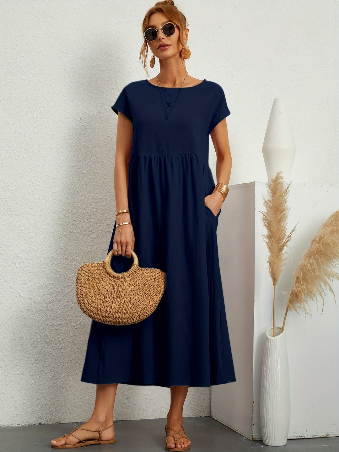 Levoire | Robe De Loisirs Moderne Avec Dcollet