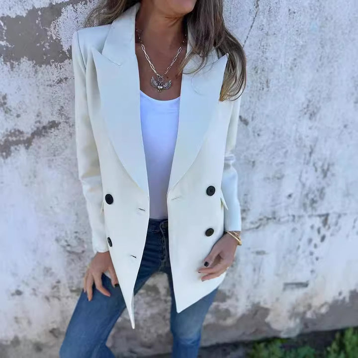 Blazer élégant pour femmes avec patte de boutonnage double et coupe stylée Levoire