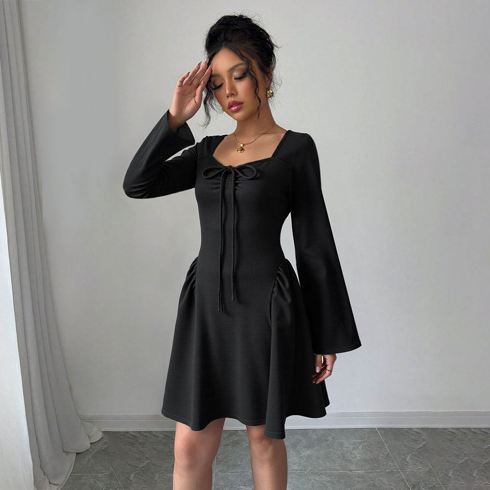 Robe femme longueur genou avec des détails de volants sophistiqués et une coupe ajustée Levoire