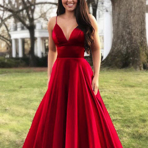 Levoire | Robe de soirée élégante à décolleté en V sans bretelles