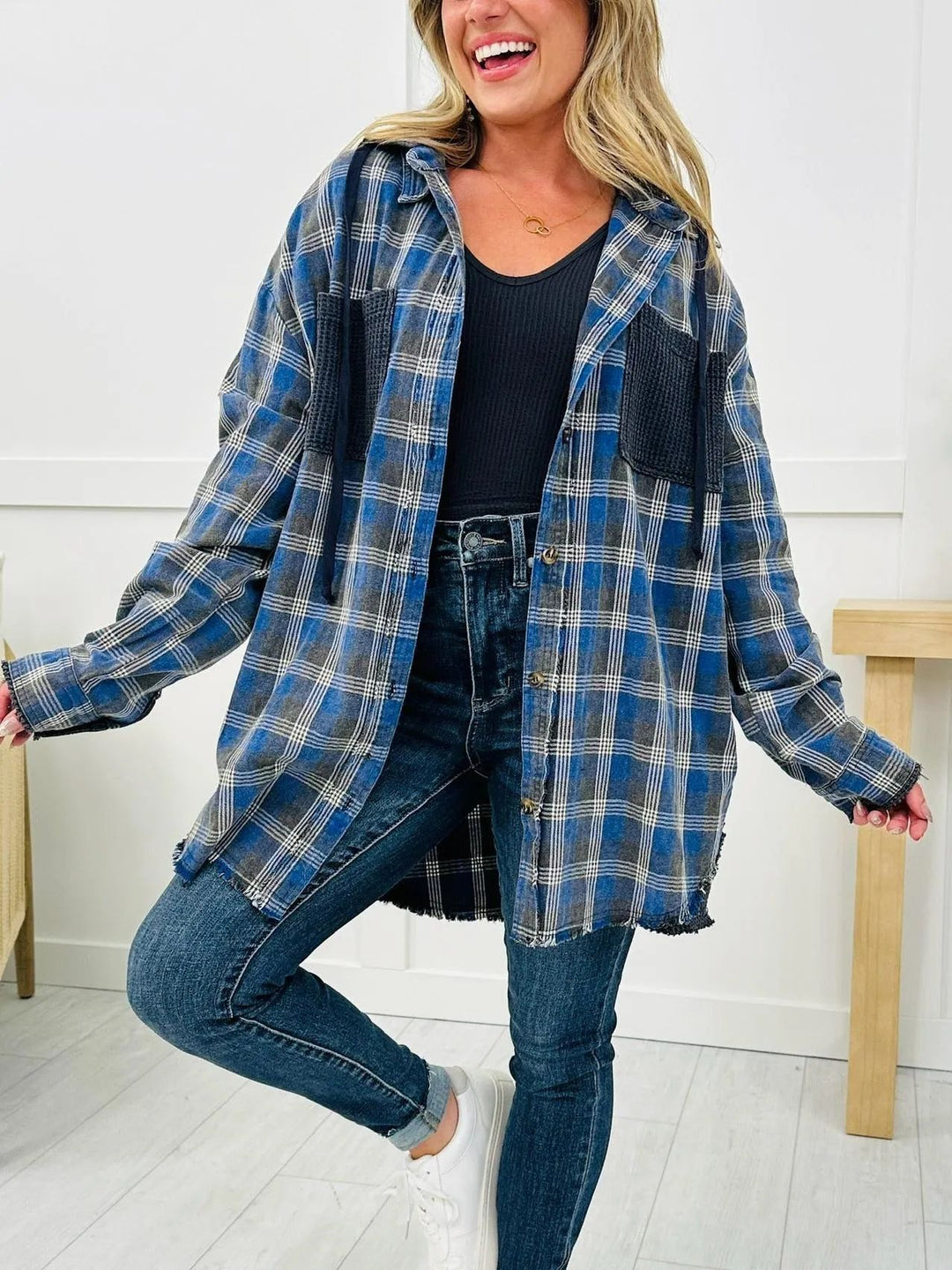 Chemise Veste à Carreaux Oversized pour Femmes avec Détails Frangés Levoire