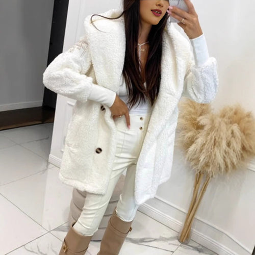 Veste en fourrure teddy pour femmes avec col classique et poches pratiques Levoire