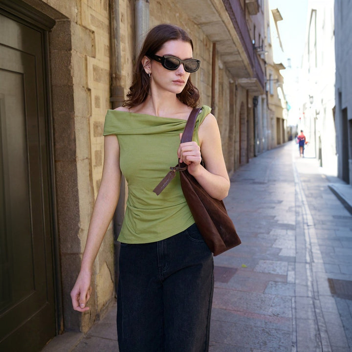 Top asymétrique pour femmes avec un design drapable Levoire