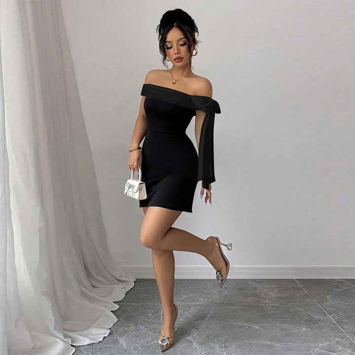 Robe mini femme avec design décolleté et fermeture élégante en nœud Levoire