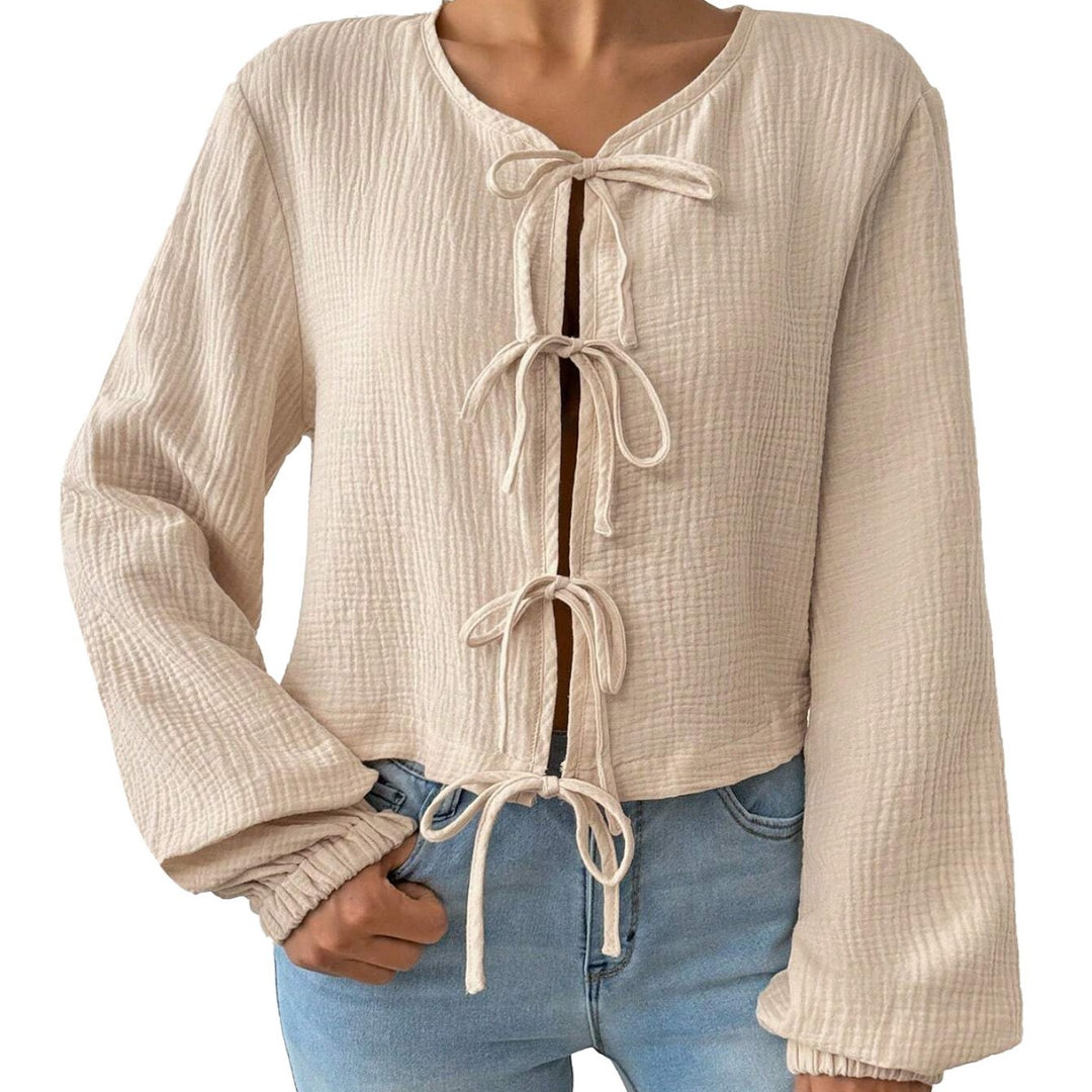 Blouse courte pour femmes avec des détails de lacets sophistiqués Levoire