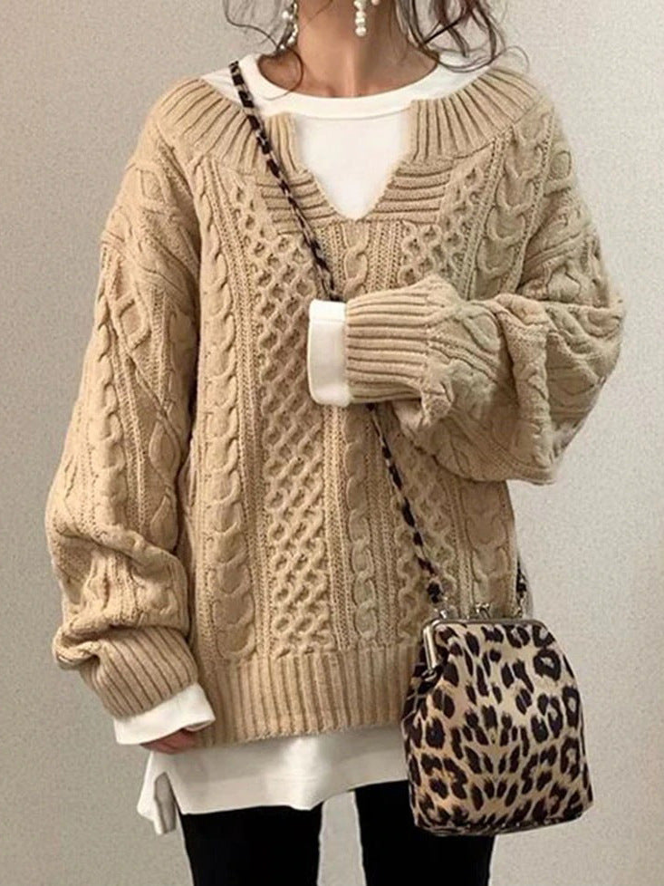 Pull en maille tricotée confortable pour femmes avec un grand col en V et un matériau particulièrement doux Levoire